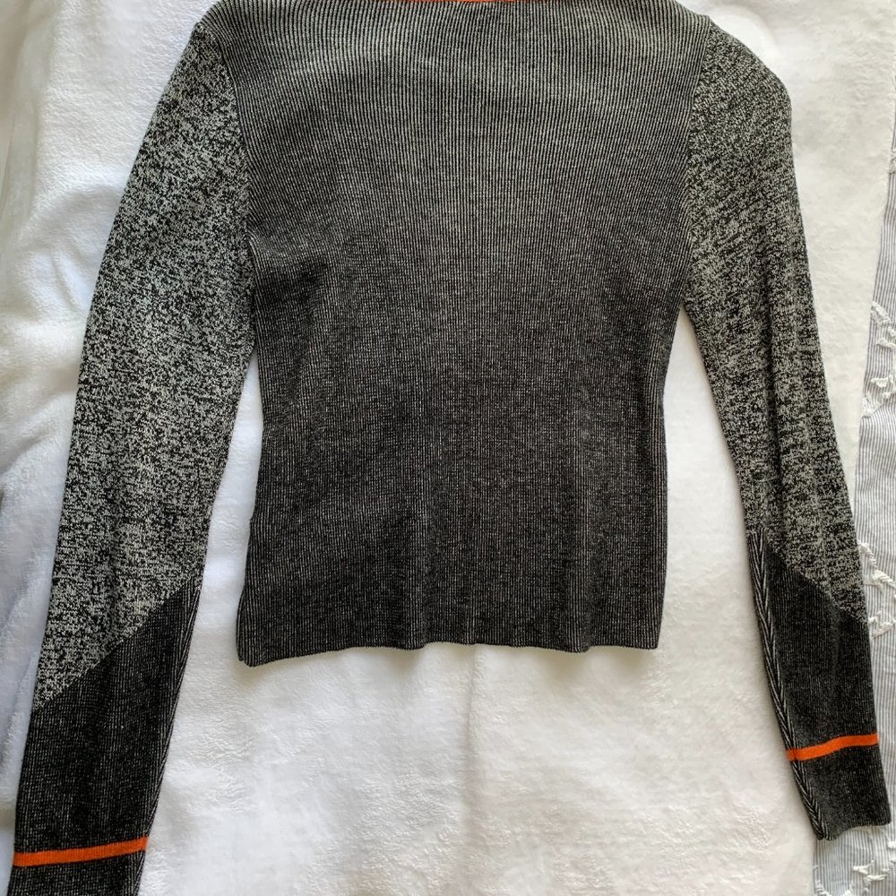 Top Shop Sweater - Picture 2 of 3